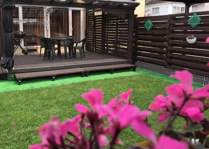 Guest House モモ